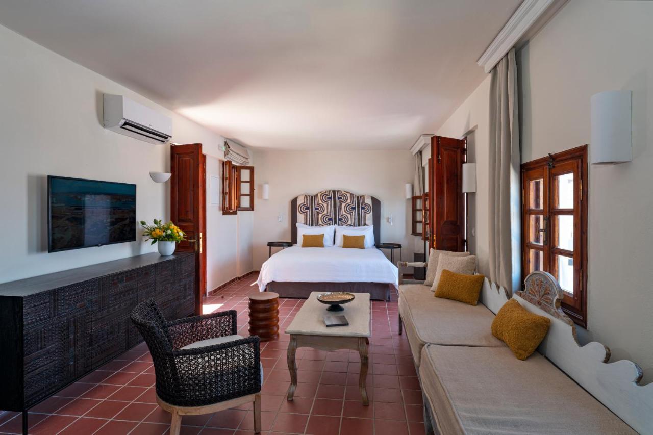 Maris Lindos Suites & Apartments Экстерьер фото